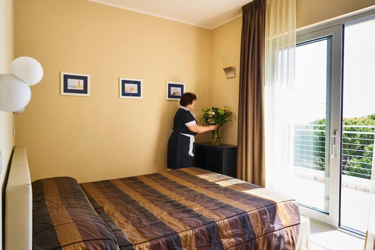 Aparthotel La Pineta Лидо ди Йезоло Екстериор снимка