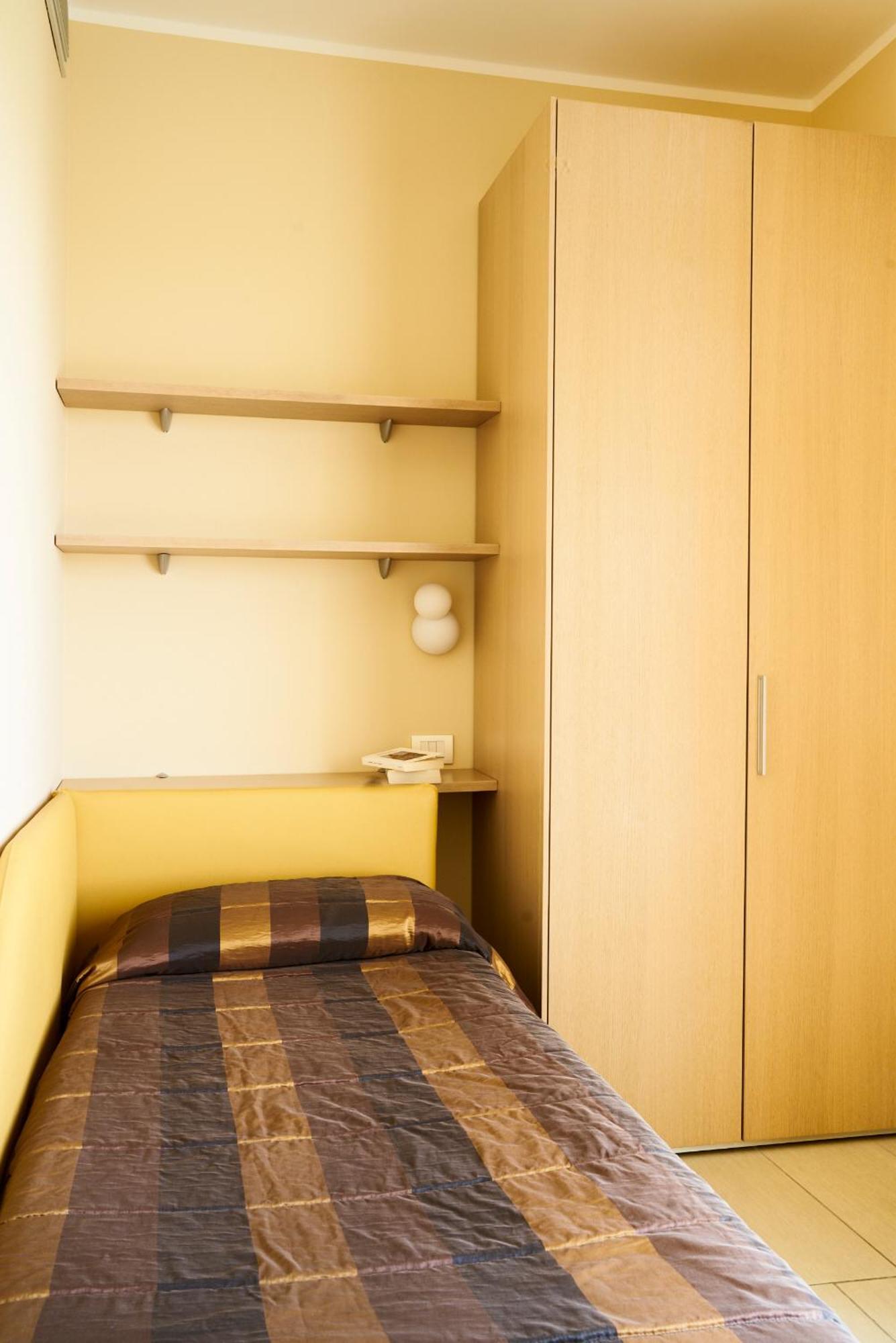 Aparthotel La Pineta Лидо ди Йезоло Екстериор снимка